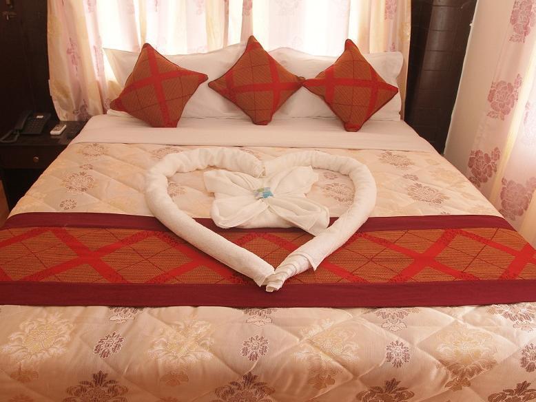 Hotel Center Lake Похара Екстериор снимка