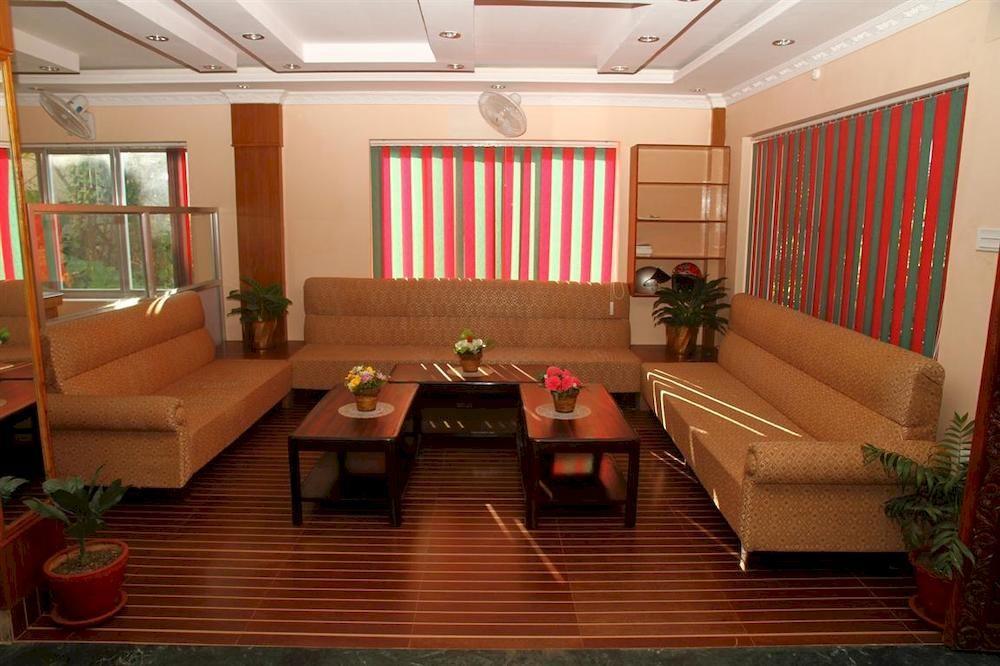 Hotel Center Lake Похара Екстериор снимка